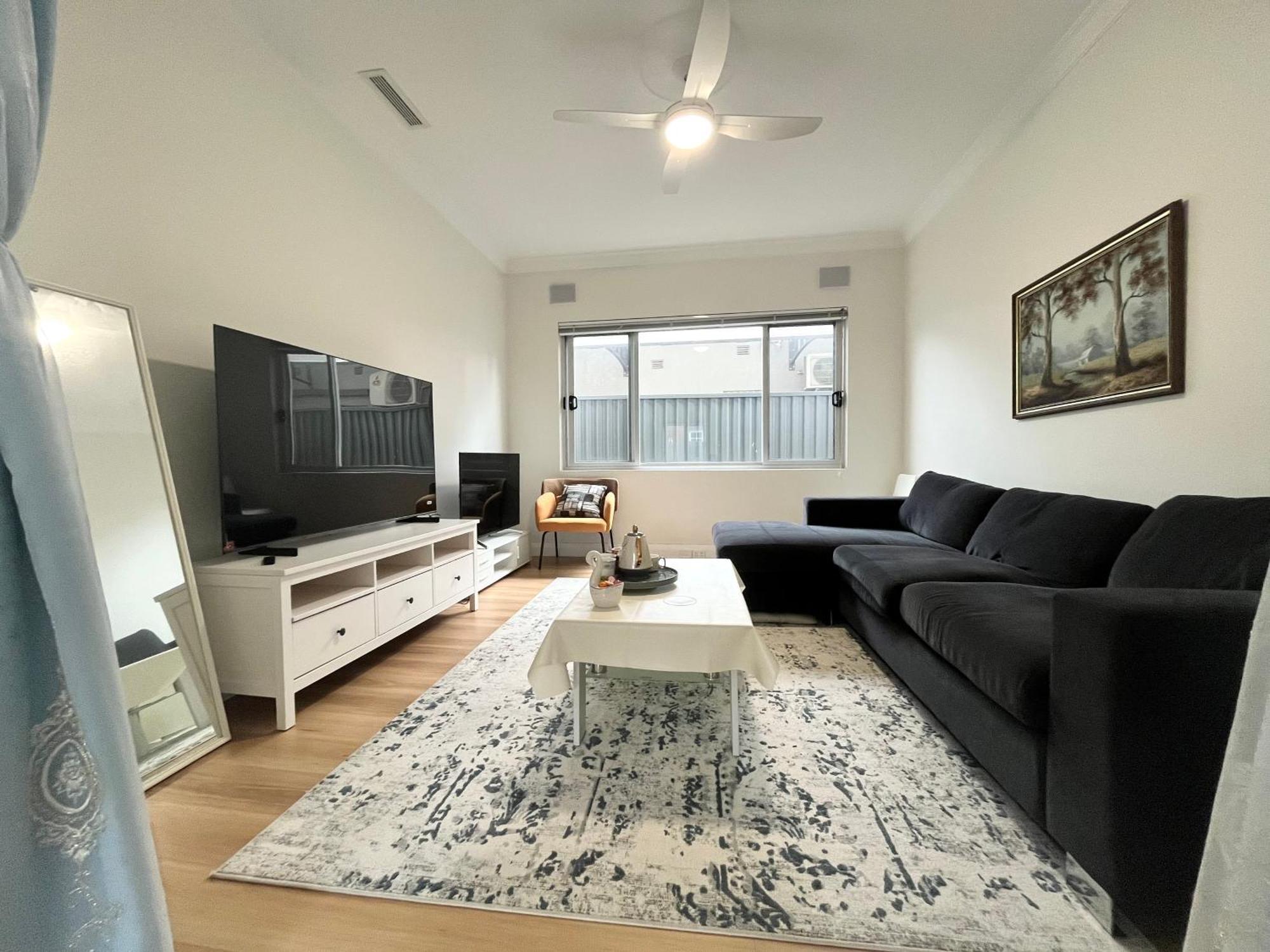 Homestay Small B Of South Bay And Airport *